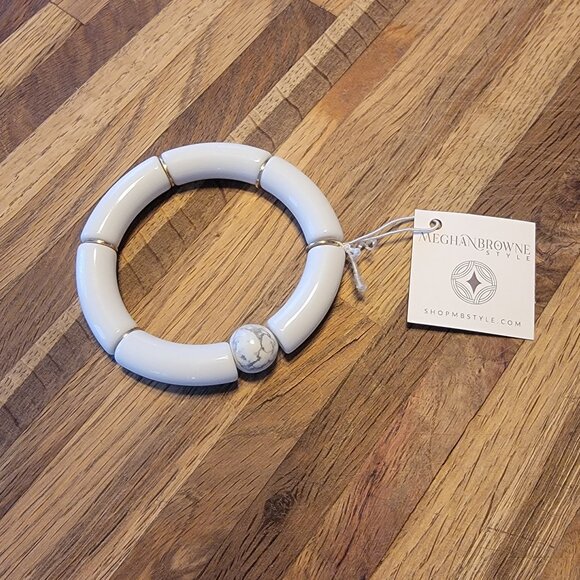 Meghan Browne Style Harry White Resin Beaded Chunky Stretch Bracelet - Picture 11 of 11